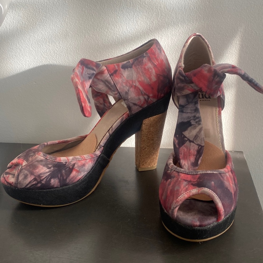 FUED Tie-Dye Denim Tie-Up Platforms